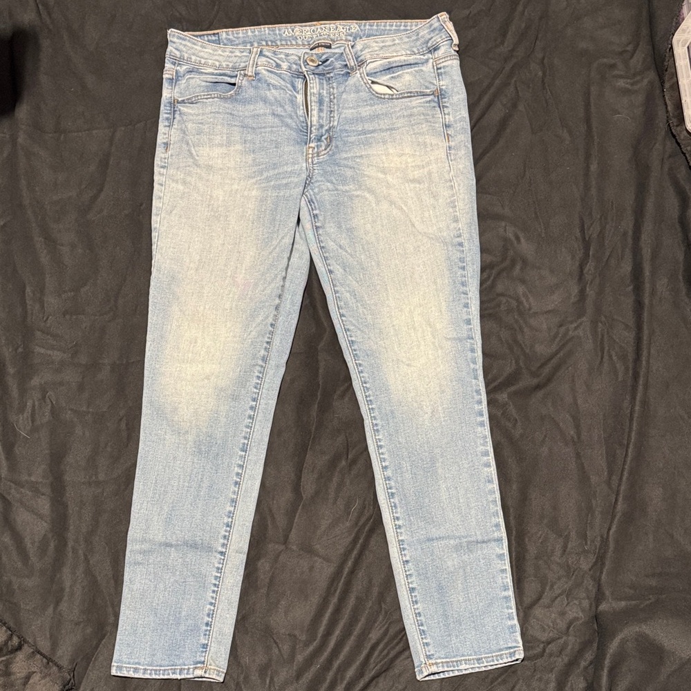American Eagle Outfitters Light Wash Skinny Jeans